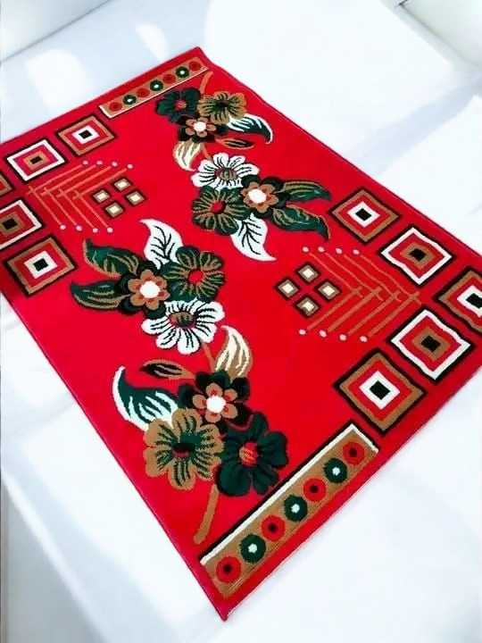 5/7 Feet – Premium Turkish Floral Rug – Green & Beige with Classic Border