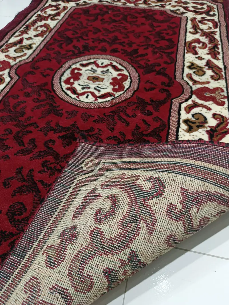 4/6 Feet - Indonesian Rug 4×6 ft – Red Ornate Border & Medallion Design - Image 4